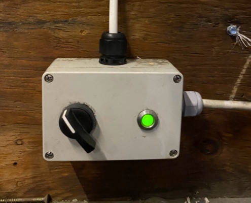 Compressor controls operate vent via additional panel relay